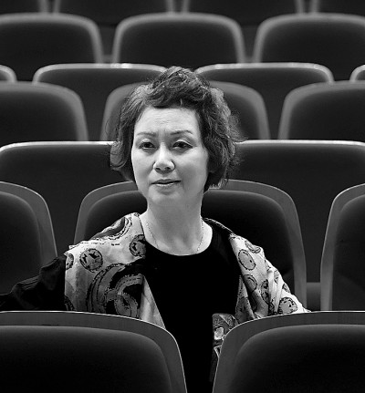 彭青莲：文艺工作者一定要内外兼修