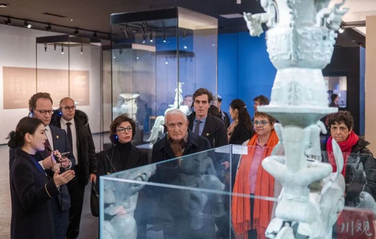 【美丽四川】法国文化部长拉茜达·达蒂参观三星堆