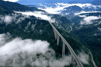 【美丽四川】从蜀道变迁看时代发展——读《蜀道新歌》有感‖李佰薇 