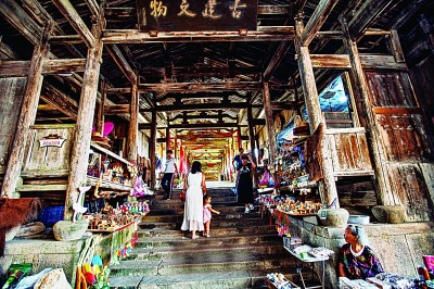 泰顺木拱廊桥：文化密码传承千年