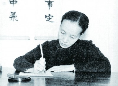 看见百年文学里的“她”