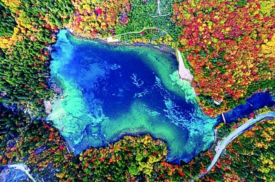 大九寨之秋：多彩童话世界