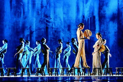 展示时代斑斓画卷 礼赞祖国伟大征程