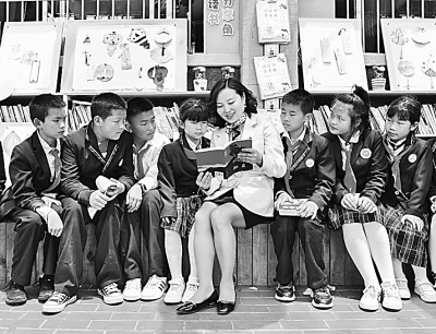 合力托举 让乡村儿童享受阅读之美 合力托举 让乡村儿童享受阅读之美