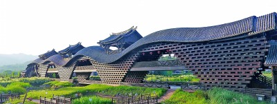 一座廊桥，联通传统与现代