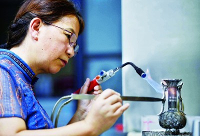 非遗+短视频,让传统老手艺“破圈” 非遗+短视频,让传统老手艺“破圈”