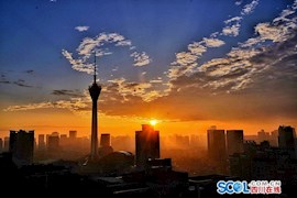 美爆了！属于成都的朝阳！