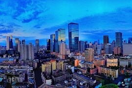 蔚蓝之色唤醒初秋的蓉城