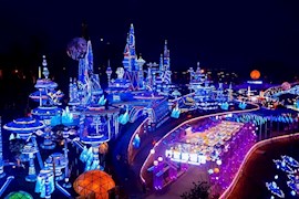 自贡灯会线下亮灯